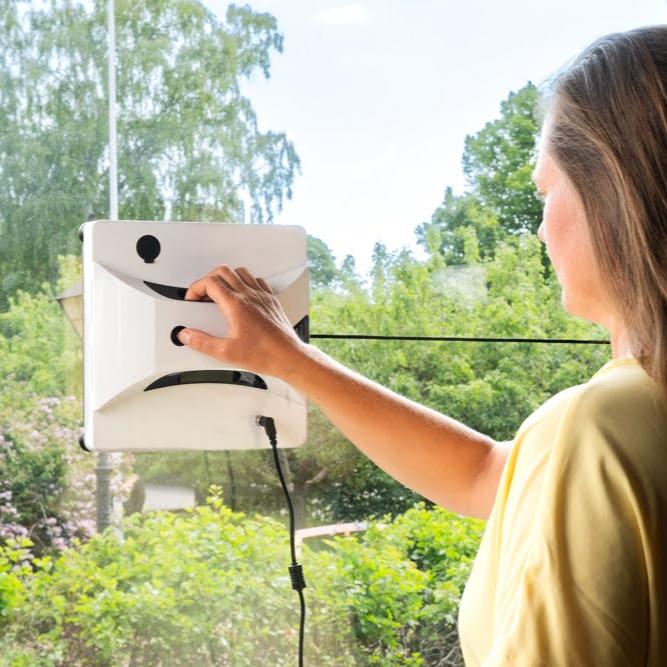 Fönsterputsrobot DiteWinba PRF25 med sprayfunktion